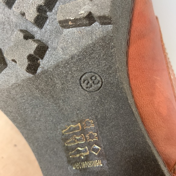 BRUNA | Leather Boots - Picture 8 of 11